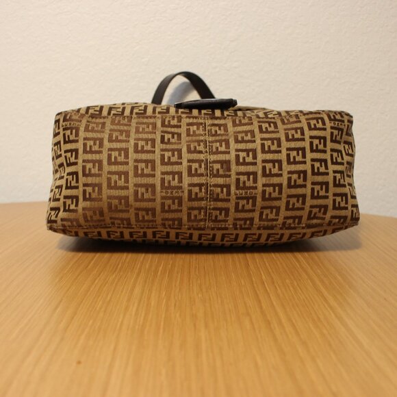 Fendi Zucca Mama Baguette handbag - Picture 5 of 10